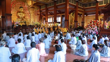 Khai giảng khóa tu Ngày an lạc tại Việt Nam Quốc Tự