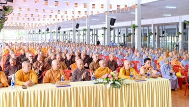 Gần 700 hành giả về tổ đình Đại Tòng Lâm tham dự buổi sinh hoạt chuyên đề về ứng dụng công nghệ số, an ninh mạng và an toàn giao thông