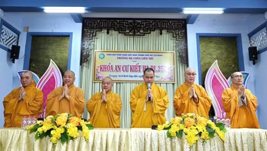 Niệm Phật cầu gia hộ