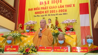 Hòa thượng Thích Thiện Xuân, Trưởng ban Trị sự quận Tân Phú phát biểu khai mạc phiên trù bị - Ảnh: Anh Quốc