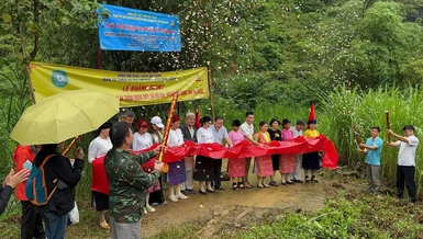 Phật giáo H.Bình Chánh khánh thành cây cầu dân sinh thôn Giàng Trù D đi liên thôn Khau Đấy (xã Du Già, H.Yên Minh, Hà Giang)