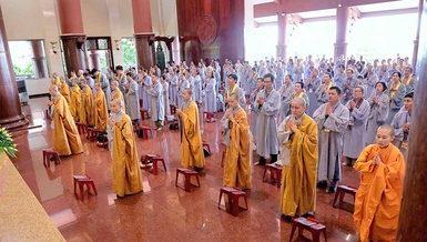 Khóa lễ tụng kinh tại chánh điện chùa Thanh Tâm (xã Bình Lợi, TP.HCM)