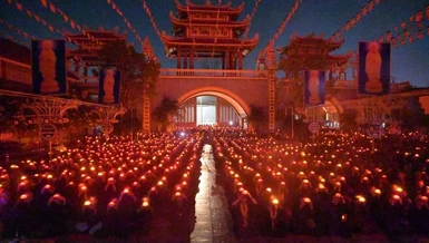 Trang nghiêm Lễ hoa đăng vía Phật A Di Đà tại chùa An Hồng (phường Hồng An, TP.Hải Phòng)
