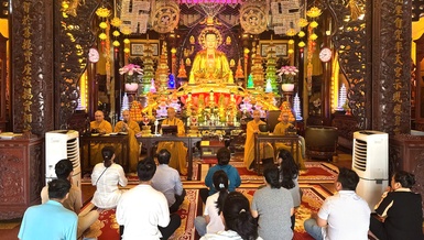 Trang nghiêm Lễ quy y Tam bảo tại chùa Đại Giác (phường Phú Nhuận, TP.HCM) 