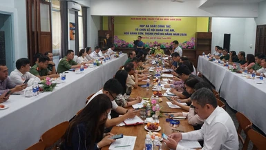 Quảng cảnh buổi họp
