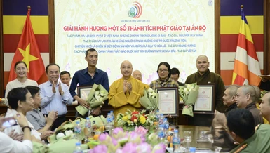 Đại đức Thích Nguyên Tài (Báo Giác Ngộ) và các tác giả có tác phẩm dự thi ấn tượng nhận giải hành hương một số Thánh tích Phật giáo tại Ấn Độ 