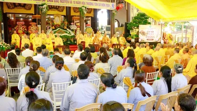 Quảng cảnh buổi lễ tại chùa Giác Nguyên (xã Thăng Bình, TP.Đà Nẵng)