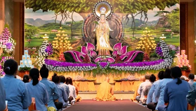 Trang nghiêm lễ vía Bồ-tát Quán Thế Âm tại pháp viện Minh Đăng Quang (P.Bình Trưng, TP.HCM)