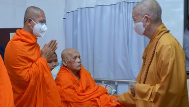 [Video] Đức Pháp chủ thăm Trưởng lão Hòa thượng Dương Nhơn tại Sóc Trăng