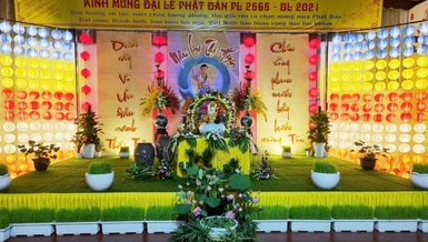 Lễ đài Phật đản trang nghiêm tại chùa Phước Ân