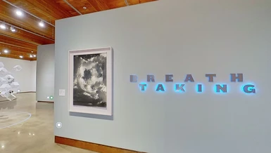 Cuộc triển lãm các bản vẽ, hình ảnh, tác phẩm điêu khắc và video được trưng bày tại Bảo tàng Nghệ thuật New Mexico ở Santa Fe