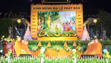 Lễ đài Kính mừng Đại lễ Phật đản tại Pháp viện Minh Đăng Quang