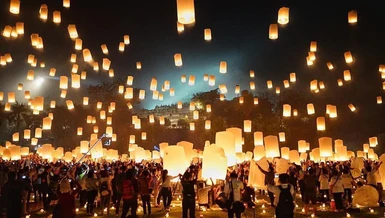 Đại lễ Vesak tại Thánh địa Borobudur với hàng nghìn chiếc lồng đèn được thả lên trời