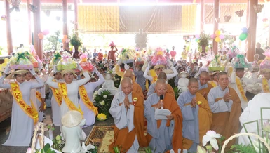 Đồng Tháp: Chùa Khánh Linh, Thiền An và Thanh Lập tổ chức lễ Vu lan, dâng pháp y cúng dường 