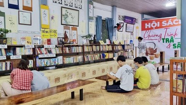 Không gian đọc sách tại chùa Giác Huệ - Ảnh: Huệ Thái