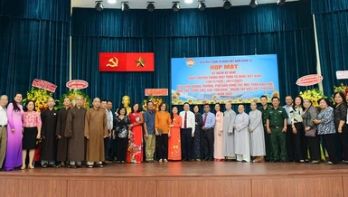 Buổi họp mặt kỷ niệm Ngày Truyền thống Mặt trận Dân tộc thống nhất VN do Ủy ban MTTQVN quận 10 tổ chức