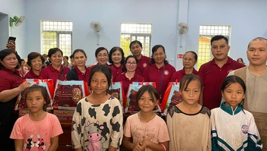 Chương trình "Xuân kết nối và sẻ chia" đến với đồng bào dân tộc huyện Krông Bông, tỉnh Đắk Lắk