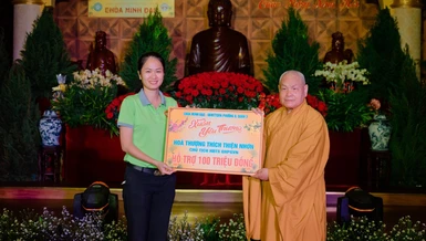 Hòa thượng Chủ tịch Hội đồng Trị sự GHPGVN đóng góp 100 triệu đồng vào chương trình “Xuân yêu thương”
