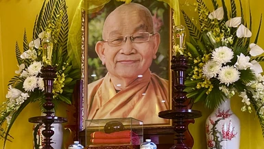 Di ảnh cố Hòa thượng Thích Minh Bá