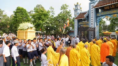 Lễ di quan Thượng tọa Thích Vân Hòa đến nơi trà-tỳ