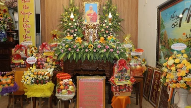 Di ảnh cố Thượng tọa Thích Viên Hải tại chùa Linh Bửu