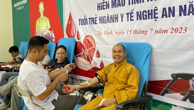 Chư Tăng, Phật tử chùa Phúc Linh và chùa Da hiến máu nhân đạo