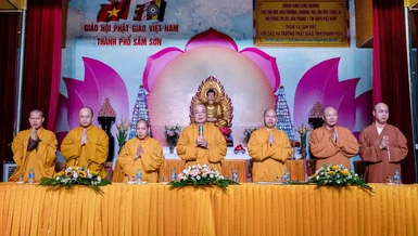 Niệm Phật cầu gia hộ