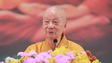 Đức Pháp chủ ban pháp thoại đến gần 2.000 Tăng, Ni và Phật tử - Ảnh: Bảo Toàn/BGN
