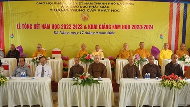 Trường Trung cấp Phật học Đà Nẵng tổ chức lễ tổng kết năm học 2022-2023 và khai giảng năm học mới tại chùa Phổ Đà