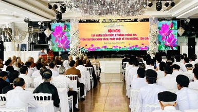 Quang cảnh hội nghị