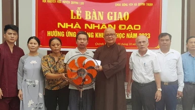 Bàn giao nhà nhân đạo đến gia đình ông Đậu Đức Toàn