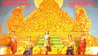 Trà Vinh: Đêm văn nghệ, thả hoa đăng mừng Lễ hội Ok Om Bok