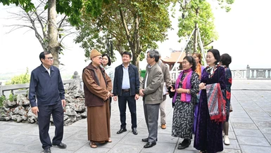 Ban Tổ chức Hội thảo “Phật giáo xứ Đông trong dòng chảy văn hóa dân tộc” khảo sát địa điểm diễn ra hội thảo tại chùa Long Hoa (H.An Lão, Hải Phòng)