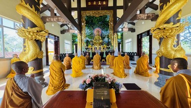 Chư Tăng H.Bình Chánh Bố-tát tập trung tại chùa Pháp Chơn 