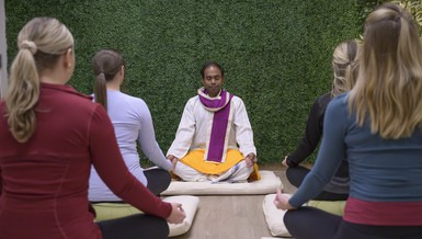 Khóa thiền dành cho nhân viên y tế tại New York