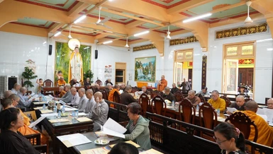 Quang cảnh phiên họp của Ban Trị sự GHPGVN Q.6 diễn ra chiều nay, 25-4, tại chùa Tuyền Lâm