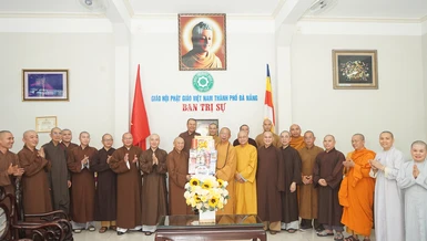 Phân ban Phật tử Dân tộc T.Ư lưu niệm cùng Ban Trị sự GHPGVN TP.Đà Nẵng 