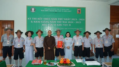 Trao quyết định thành lập Hội đồng thi khu vực 2 gồm Gia đình Phật tử TP.Đà Nẵng và tỉnh Quảng Nam