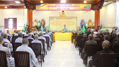 Ông Trần Minh Đức, Trưởng phòng Nghiệp vụ II thuộc Ban Tôn giáo TP.HCM báo cáo chuyên đề