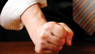 Bực bội và nóng giận là những tâm lý tiêu cực, ảnh hướng rất lớn đến chất lượng sống và công việc và các mối quan hệ tốt đẹp.