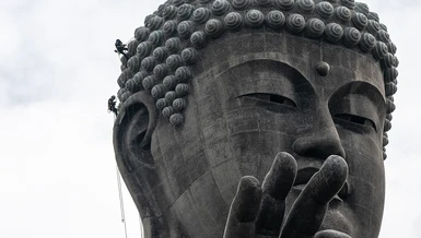 Tượng Phật Ushiku bằng đồng ở thành phố cùng tên phía Đông Bắc thủ đô Tokyo - Ảnh: AFP