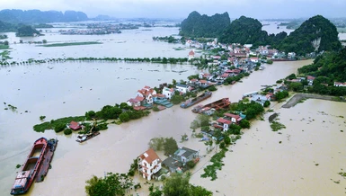Hàng trăm hộ dân ở xã Gia Thịnh, H.Gia Viễn, Ninh Bình đã bị ngập do nước sông Hoàng Long dâng cao, ảnh hưởng hoàn lưu bão Yagi - Ảnh: Lam Sơn