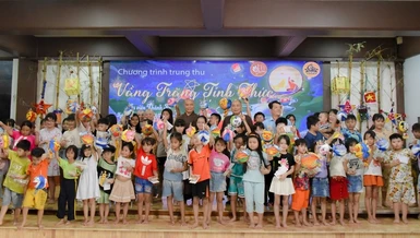 200 phần quà được trao đến các em thiếu nhi vui Trung thu tại tu viện Khánh An (Q.12)
