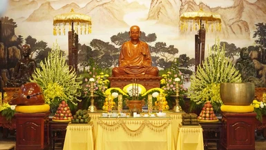 Tôn tượng Đức Phật hoàng Trần Nhân Tông được tôn trí tại thiền viện Thường Chiếu