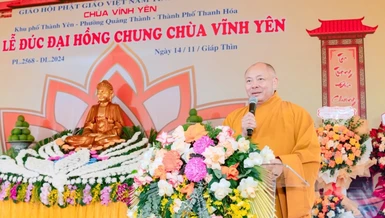 Thượng tọa Thích Tâm Định, trụ trì chùa Vĩnh Yên phát biểu khai mạc