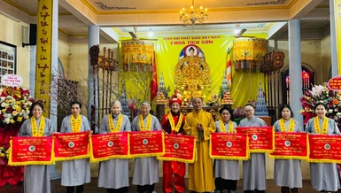 Lễ mừng thọ các Phật tử đang sinh hoạt tại đạo tràng chùa Tích Sơn