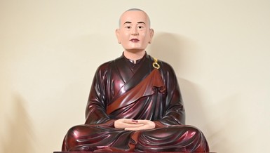 Tôn tượng Thánh Tổ Non Đông được an vị tại tổ đường chùa Quang Đàm