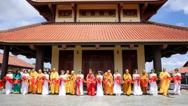 Cắt băng khánh thành ngôi đại hùng bảo điện chùa Phước Quang