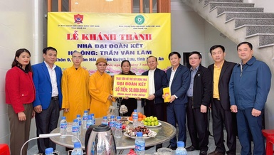 Nghệ An: Bàn giao nhà Đại đoàn kết đến hộ gia đình có hoàn cảnh khó khăn