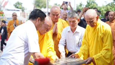 Chính thức đặt đá trùng tu xây dựng chùa Long Sơn (ấp Tân Thuận B, xã Tân Phú, H.Thanh Bình, Đồng Tháp)